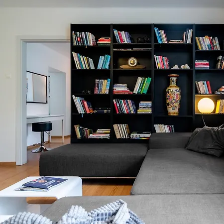 Smartapartment Spiegelsal Trnava, 200m Center * トルナヴァ